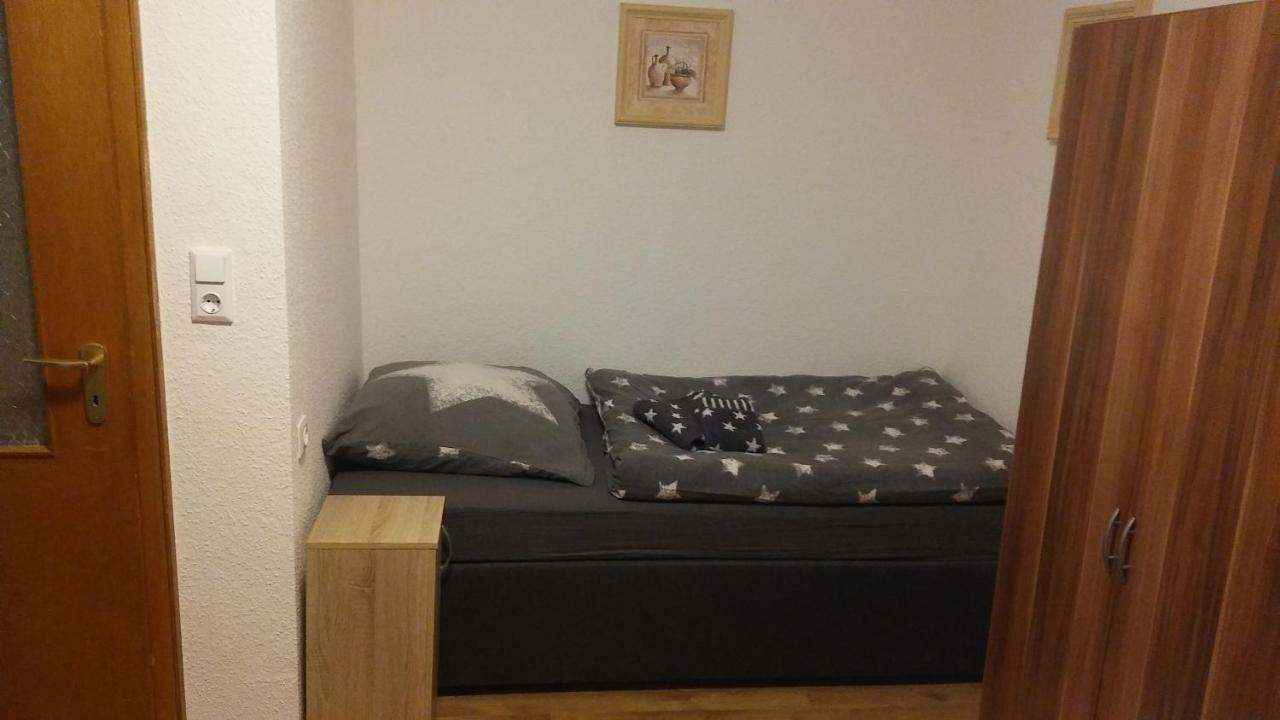Apartamento Sleepcentral Düsseldorf Exterior foto