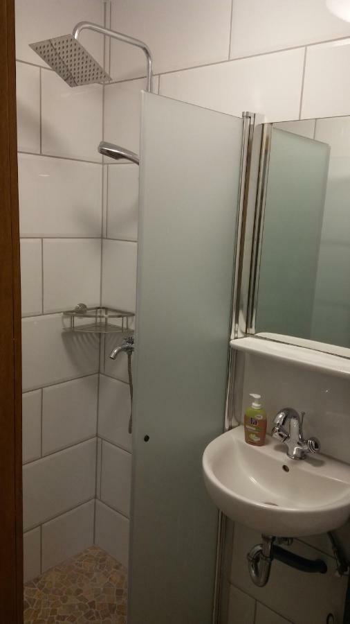 Apartamento Sleepcentral Düsseldorf Exterior foto